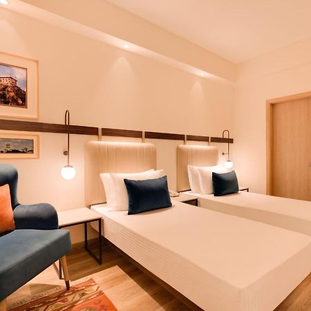 Lemon Tree Hotel, Gachibowli, Хидерабад Екстериор снимка