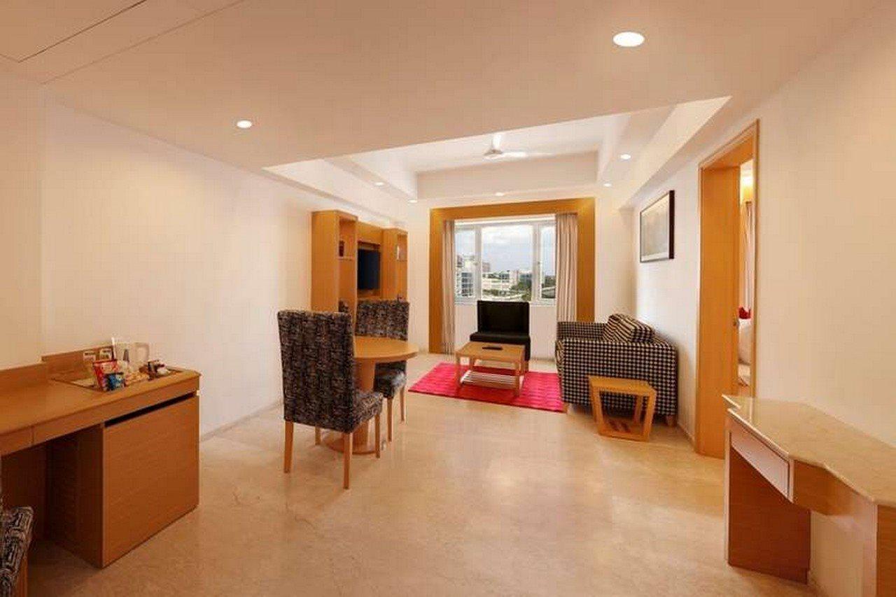 Lemon Tree Hotel, Gachibowli, Хидерабад Екстериор снимка