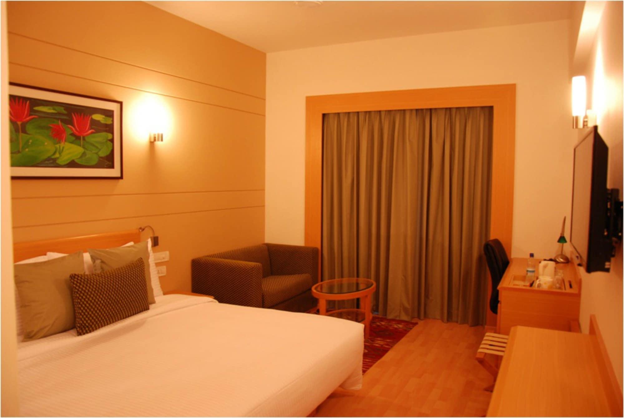 Lemon Tree Hotel, Gachibowli, Хидерабад Екстериор снимка