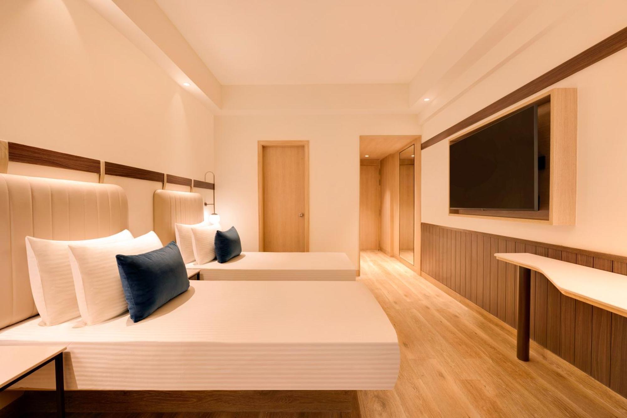 Lemon Tree Hotel, Gachibowli, Хидерабад Екстериор снимка