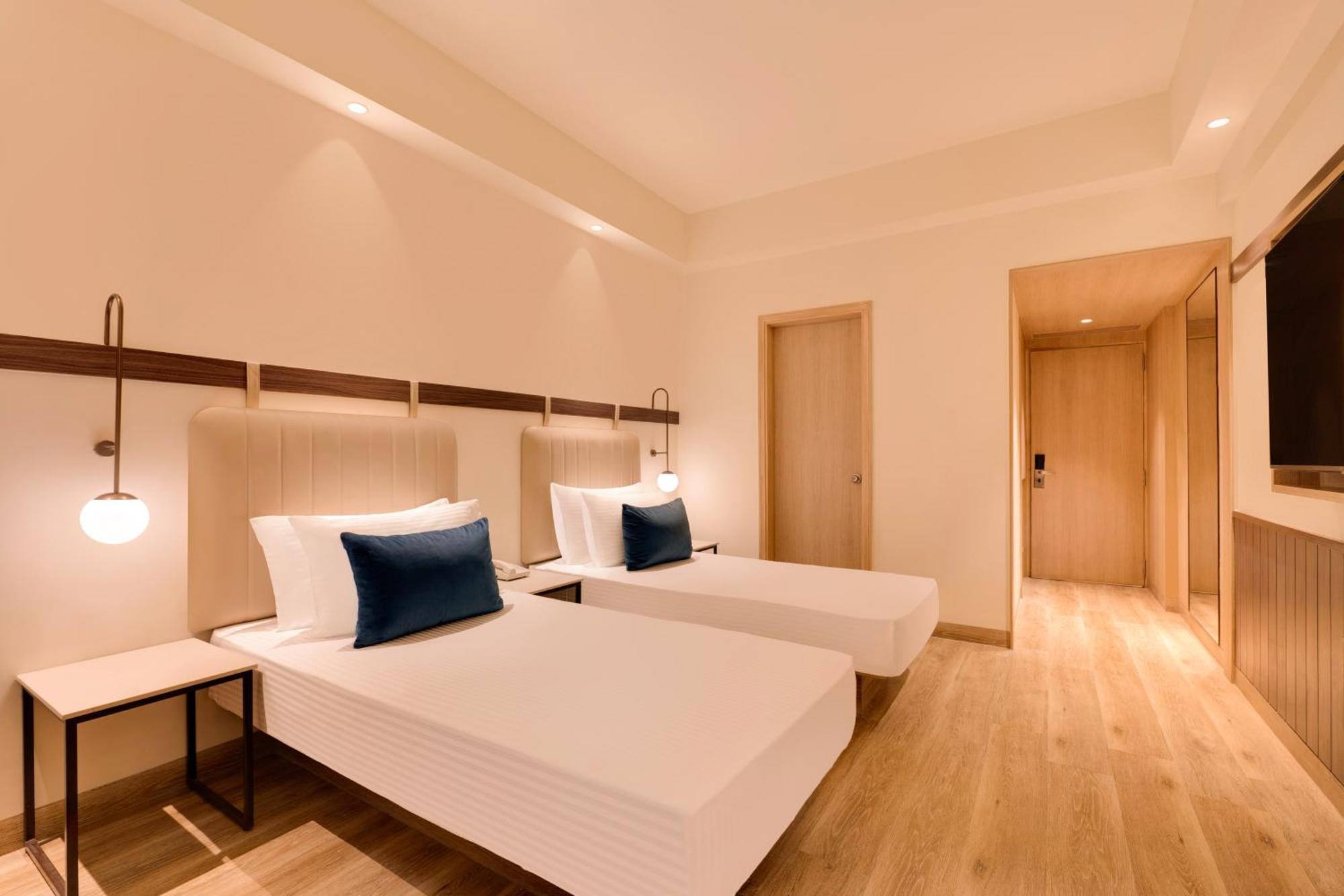 Lemon Tree Hotel, Gachibowli, Хидерабад Екстериор снимка
