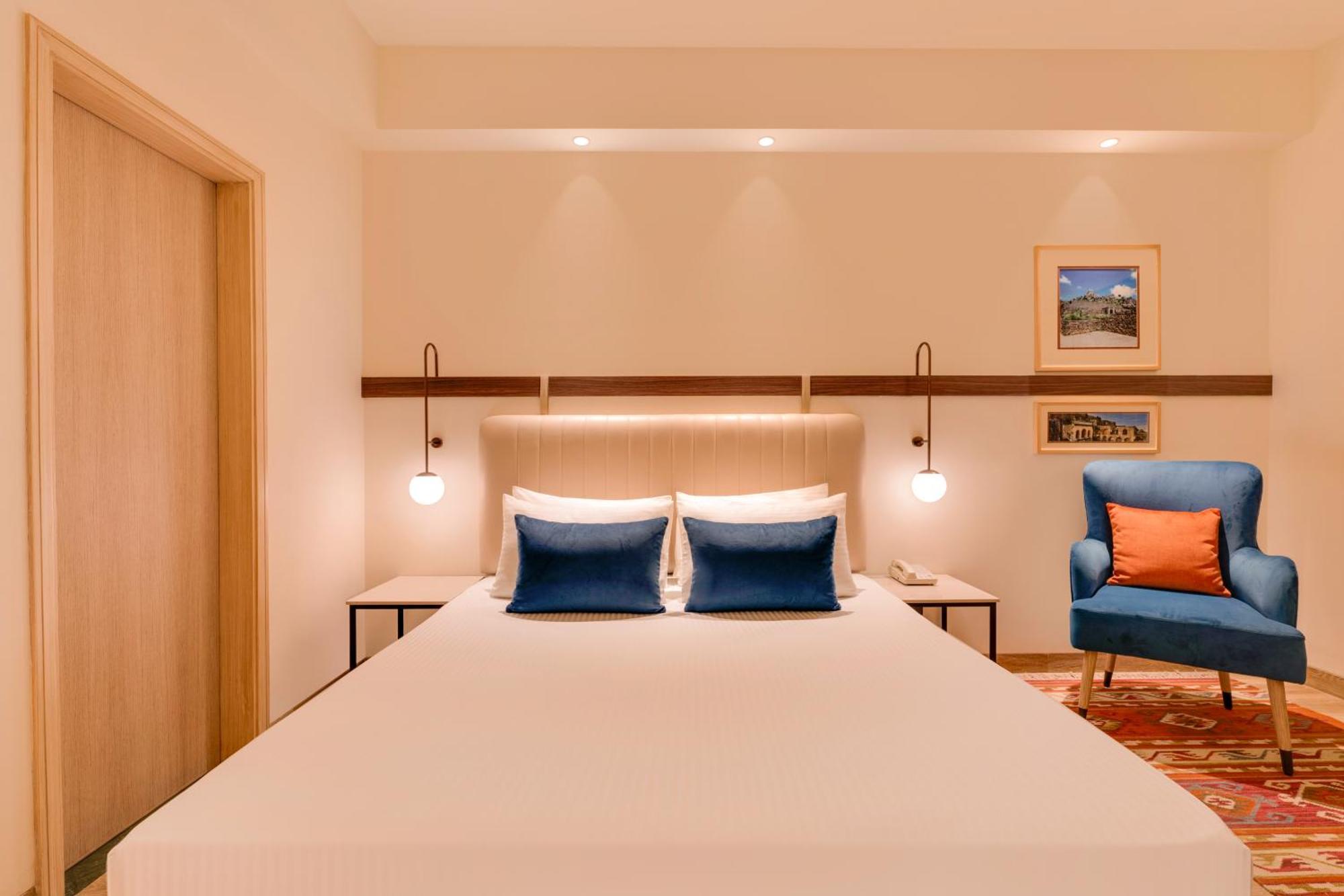 Lemon Tree Hotel, Gachibowli, Хидерабад Екстериор снимка