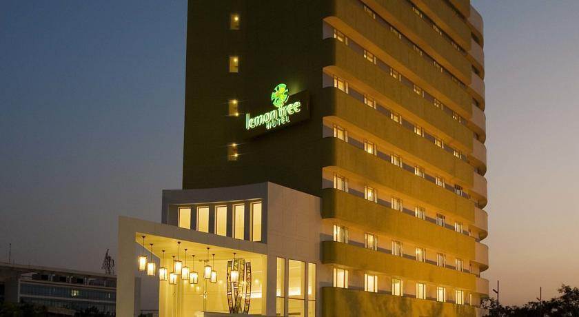 Lemon Tree Hotel, Gachibowli, Хидерабад Екстериор снимка