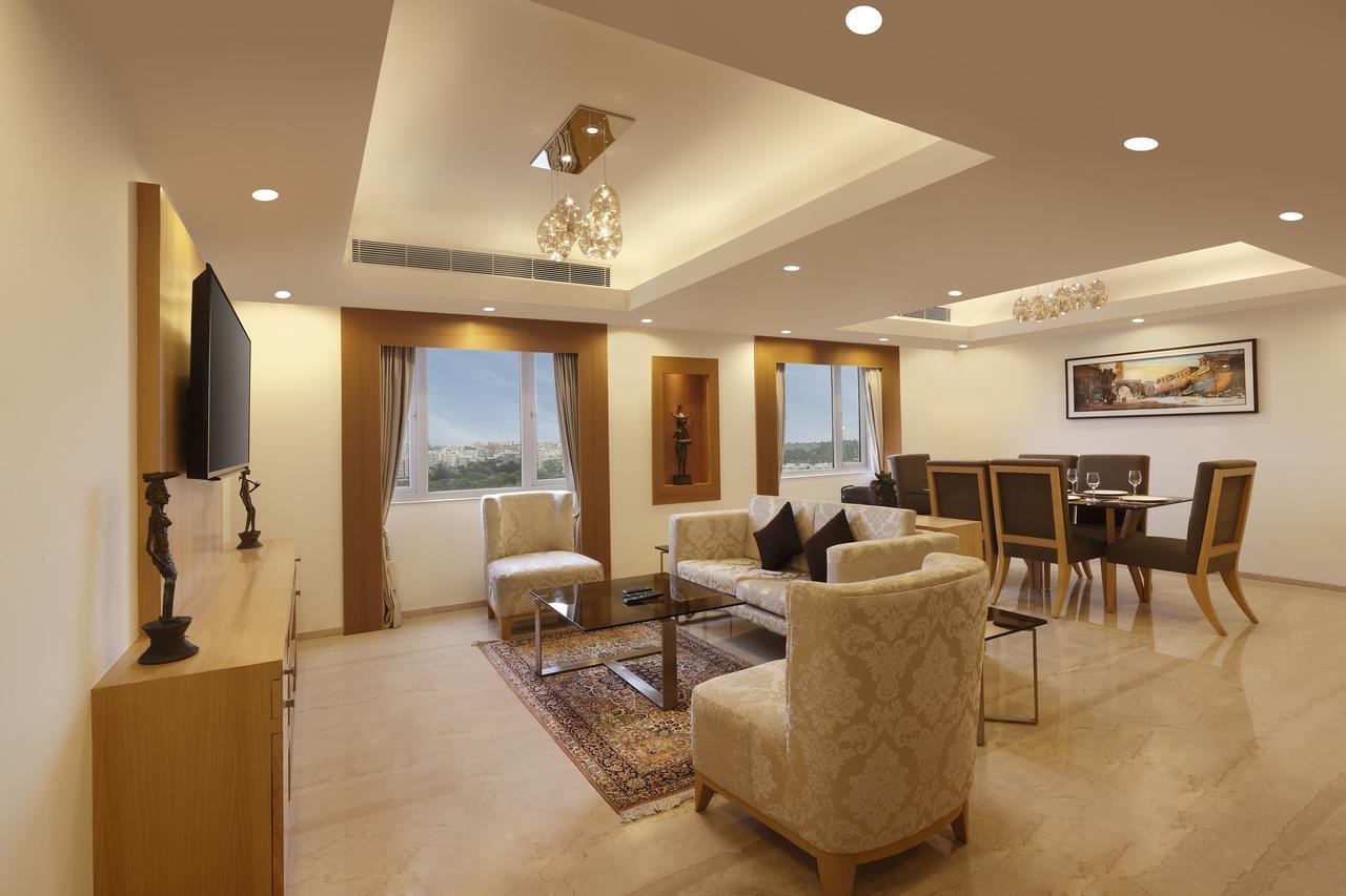 Lemon Tree Hotel, Gachibowli, Хидерабад Екстериор снимка